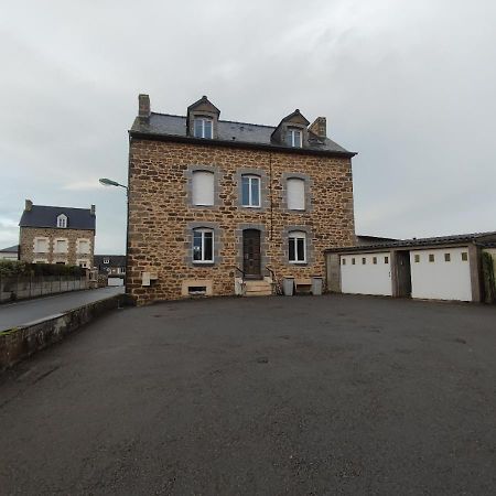 Apartmán Le Petit Melorien Saint-Méloir-des-Ondes Exteriér fotografie